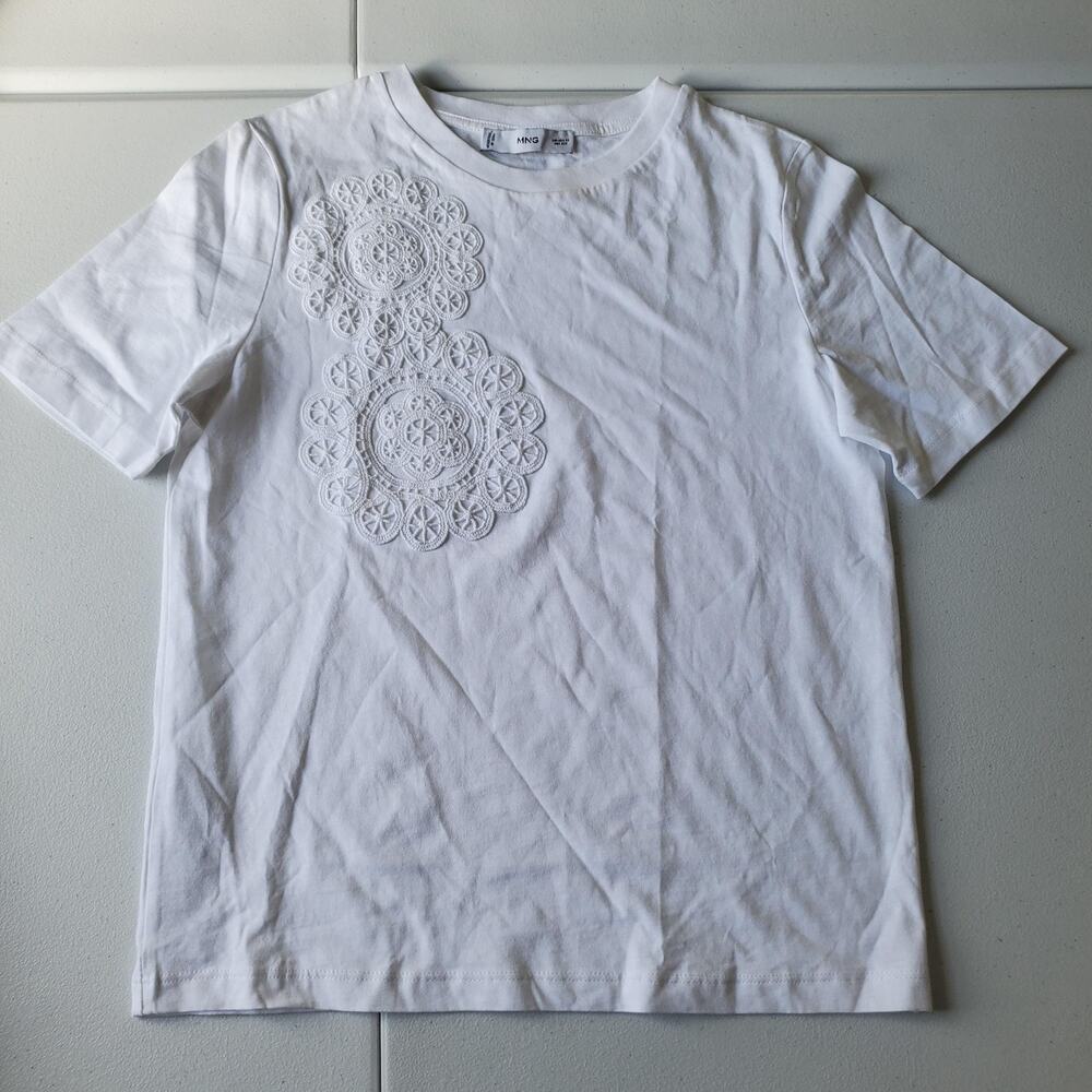 MNG Shirt Womens XS White Embroidered Lace Applique Short Sleeve Cotton Top - Picture 1 of 8